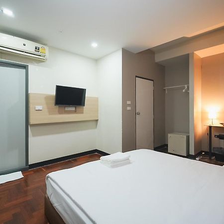 Z โกอินน์ สีลม - สถานีรถไฟฟ้าเซนต์หลุยส์ Go Inn Silom 방콕 외부 사진